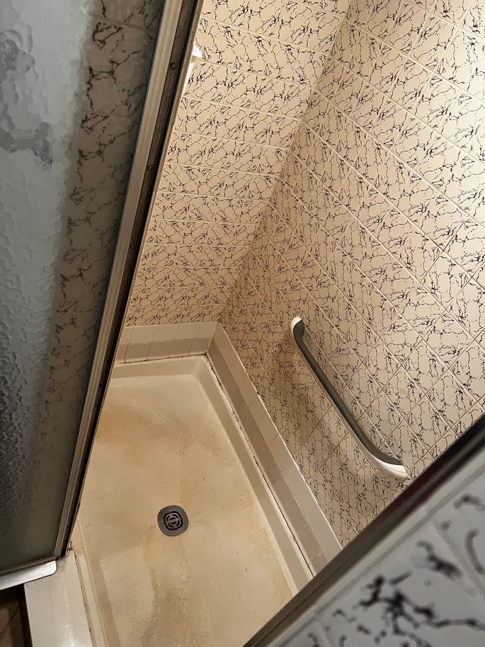 Bathroom before remodel 15