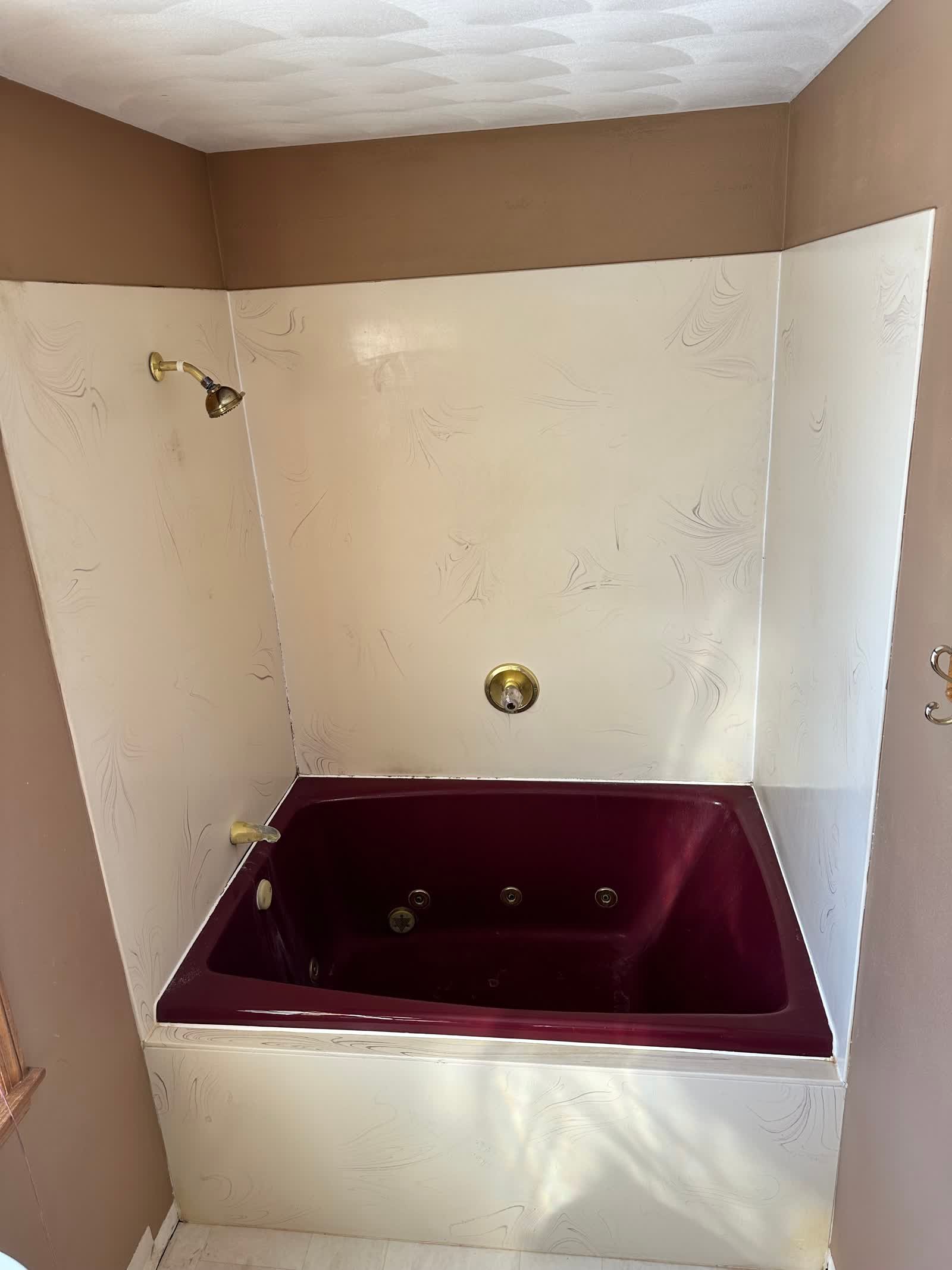 Bathroom before remodel 16